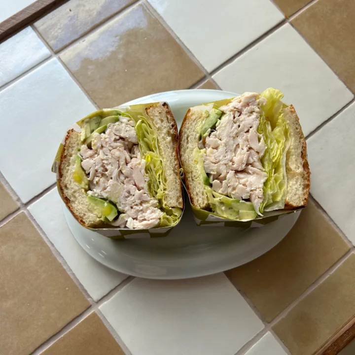 GREEN CHICKEN SANDWICH