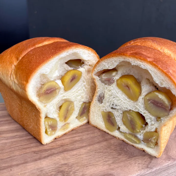 栗を練り込んだ食パンの断面